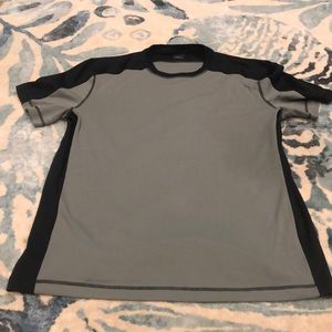 Lands’ end men’s large gray and black athletic top